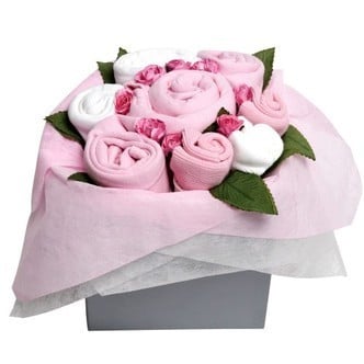 https://www.idee-cadeau.com/wp-content/uploads/2012/02/bouquet-naissance-layette-fille.jpg